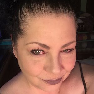 Meet your Posher, Carla